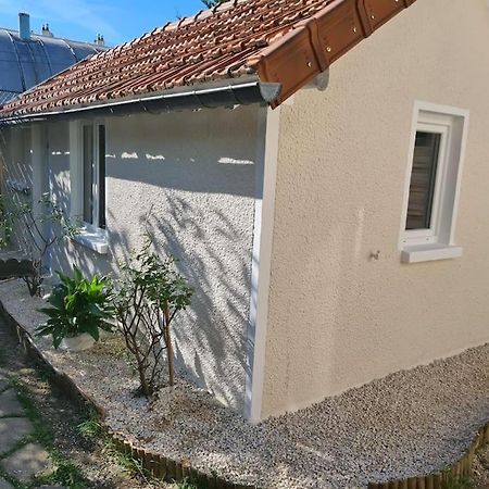 Petite Maison Cosy Dans Un Jardin. Ermont Ngoại thất bức ảnh
